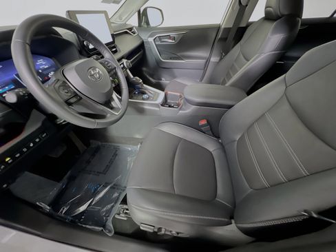 Used 2025 Toyota RAV4 Limited w/ Advanced Technology Package AWD/4WD image 15