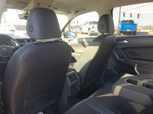 Used 2021 Volkswagen Tiguan SE image 30