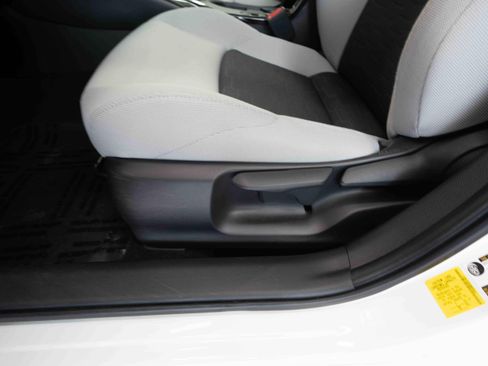 Used 2024 Toyota Corolla SE w/ SE Package FWD image 12