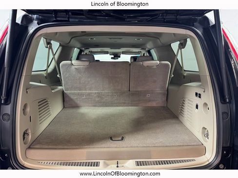 Used 2018 Cadillac Escalade ESV Luxury image 28