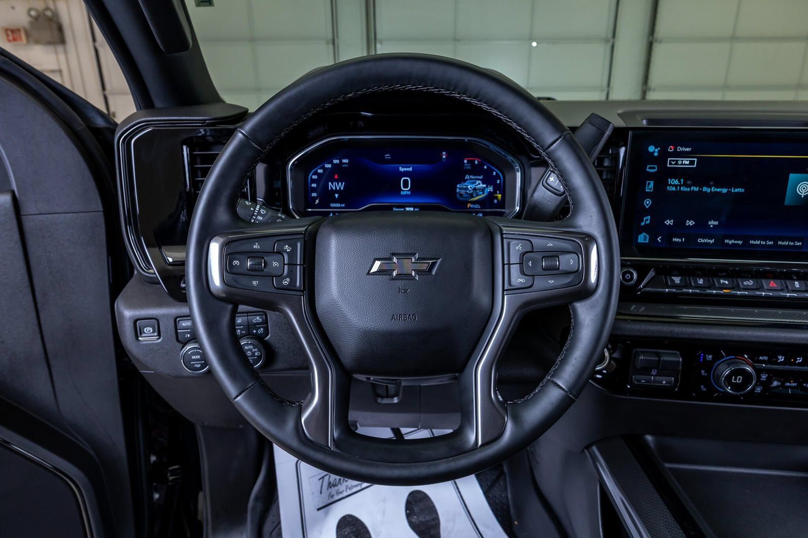 Used 2025 Chevrolet Silverado 2500 ZR2 w/ Technology Package AWD/4WD image 17