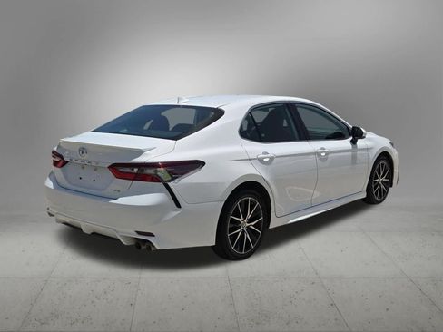 Used 2024 Toyota Camry SE FWD image 6