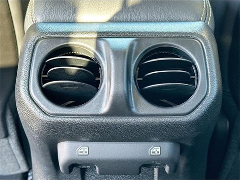 New 2025 Jeep Gladiator Sport image 24