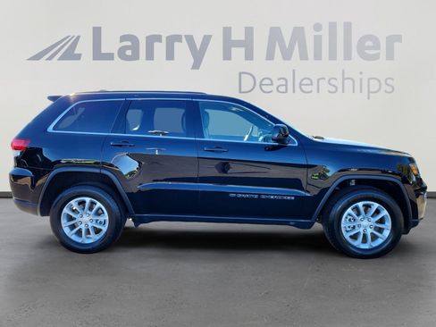 Used 2022 Jeep Grand Cherokee Laredo X image 6