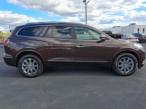 Used 2017 Buick Enclave Leather image 8