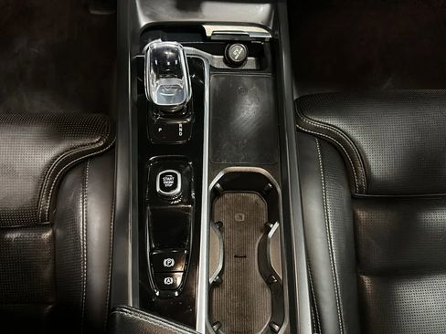 Used 2022 Volvo XC60 T8 Inscription w/ Advanced Package image 26