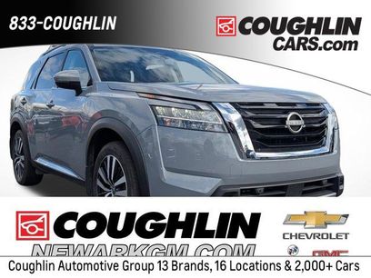 Used 2024 Nissan Pathfinder Platinum w/ Cargo Package