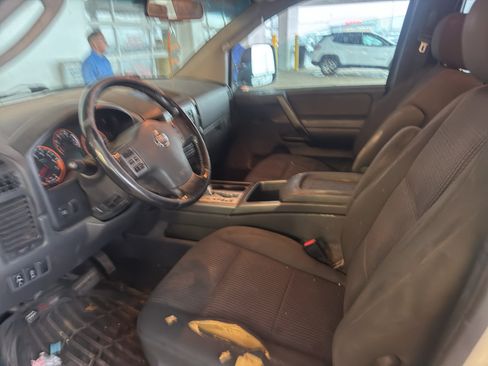 Used 2009 Nissan Titan XE AWD/4WD image 8
