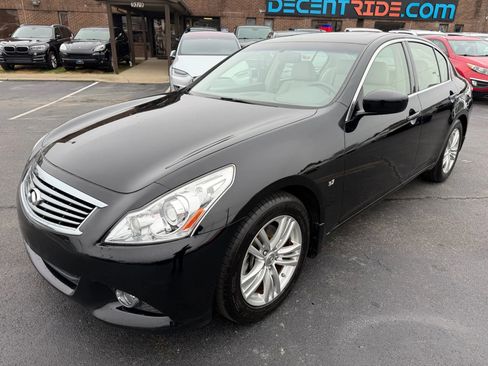 Used 2015 INFINITI Q40 w/ Navigation Package image 7