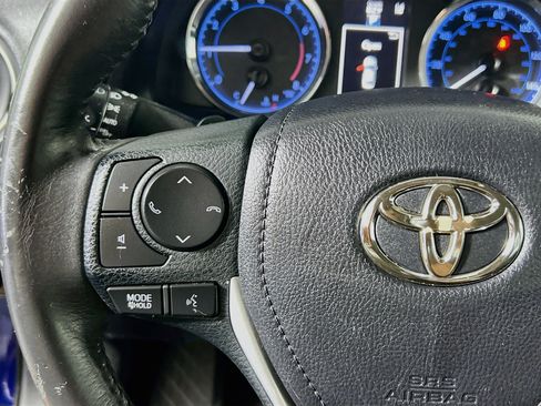 Used 2018 Toyota Corolla SE w/ SE Premium Package FWD image 18