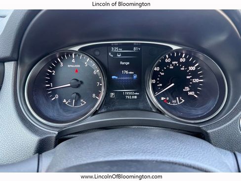 Used 2015 Nissan Rogue SL w/ SL Premium Package image 34