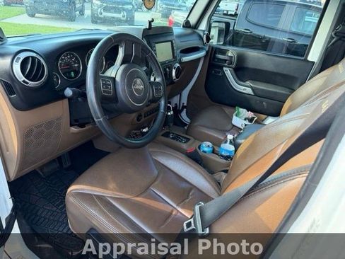 Used 2013 Jeep Wrangler Unlimited Sahara w/ Connectivity Group AWD/4WD image 8