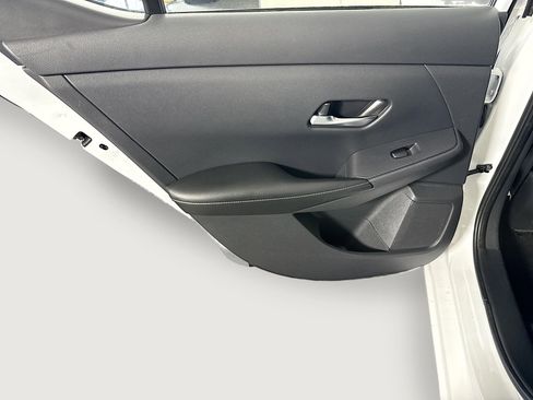 Used 2023 Nissan Sentra SV FWD image 26