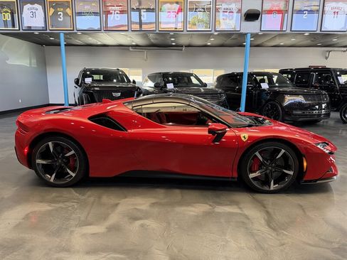 Used 2025 Ferrari SF90 Spider AWD/4WD image 4