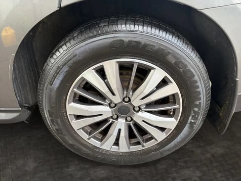 Used 2017 Nissan Pathfinder SL AWD/4WD image 43