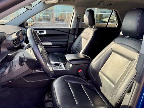 Certified 2023 Ford Explorer XLT w/ Equipment Group 202A image 9
