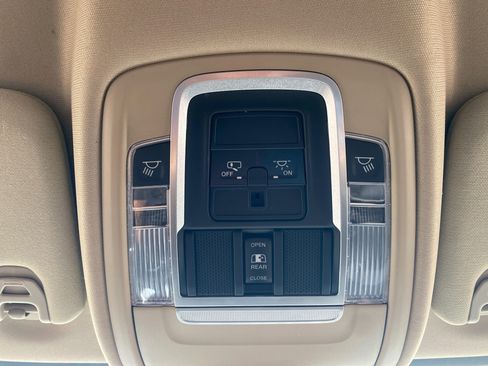 Used 2020 RAM 2500 Laramie image 19