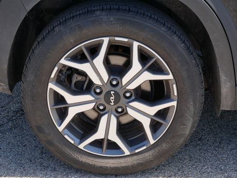 Used 2023 Kia Seltos EX image 5