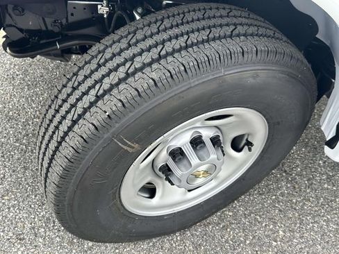 New 2026 Chevrolet Express 2500 w/ Driver Convenience Package RWD image 26