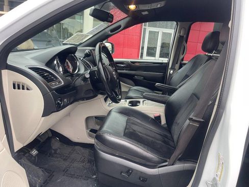 Used 2018 Dodge Grand Caravan SXT FWD image 20