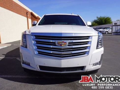 Used 2020 Cadillac Escalade ESV Platinum image 21