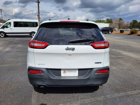 Used 2018 Jeep Cherokee Latitude image 5