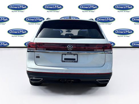 Used 2025 Volkswagen Atlas SE image 6