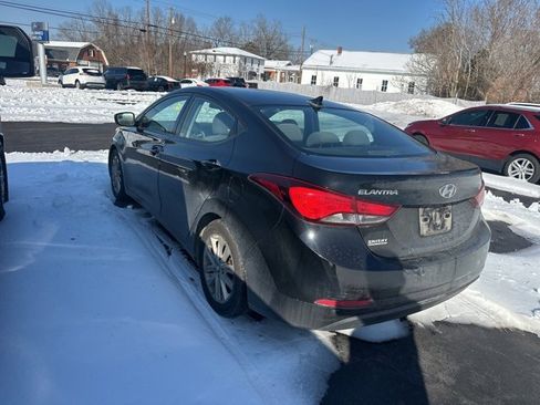 Used 2014 Hyundai Elantra SE w/ Option Group 02 image 4