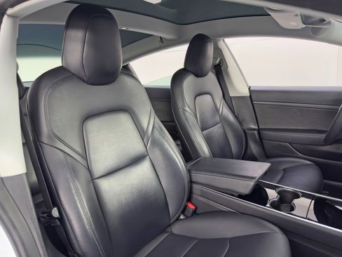 Used 2020 Tesla Model 3 Standard Range Plus image 33