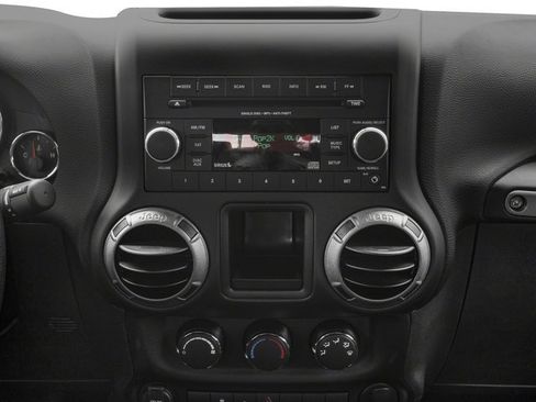 Used 2018 Jeep Wrangler Sport AWD/4WD image 13