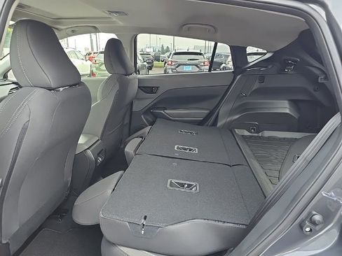 New 2025 Subaru Crosstrek 2.5i Premium image 18