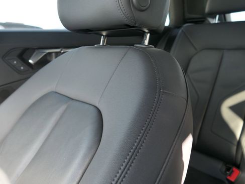 Used 2024 Audi Q3 2.0T Premium image 12