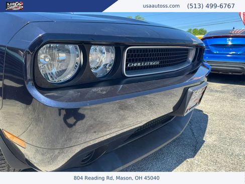 Used 2012 Dodge Challenger SXT RWD image 34