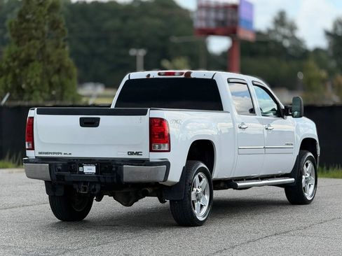 Used 2013 GMC Sierra 2500 SLE w/ HD SLE Premium Package AWD/4WD image 9