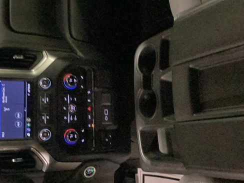 Used 2020 Chevrolet Silverado 1500 LT w/ All-Star Edition image 14