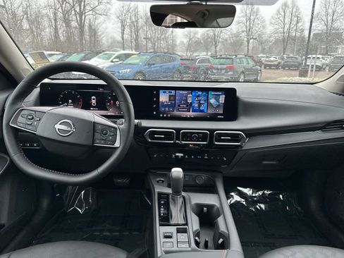New 2026 Nissan Sentra SR FWD image 5