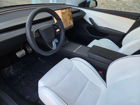 Used 2024 Tesla Model 3 Performance AWD/4WD image 10