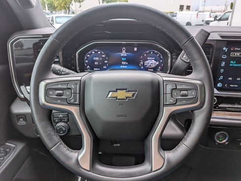 Used 2023 Chevrolet Silverado 1500 LT AWD/4WD image 16
