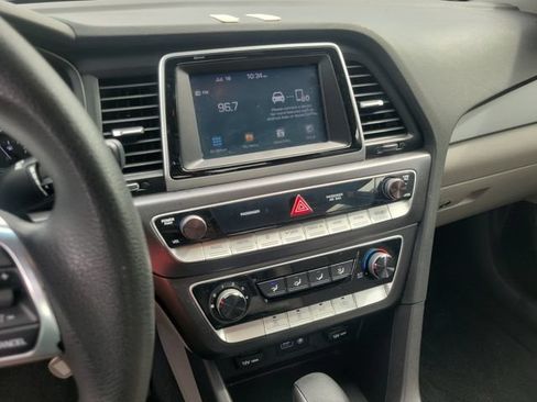 Used 2018 Hyundai Sonata SE FWD image 23