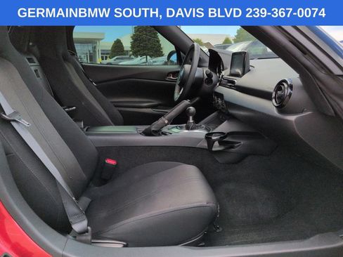 Used 2021 MAZDA MX-5 Miata Sport RWD image 15