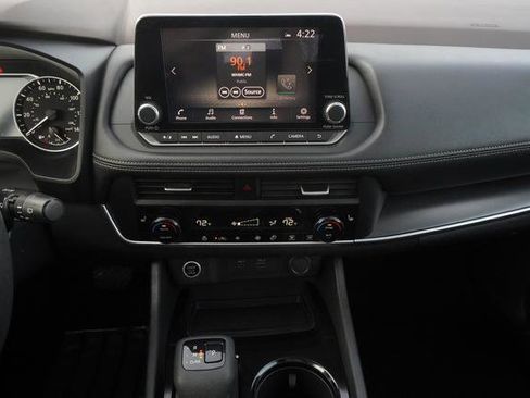 Used 2023 Nissan Rogue SV w/ SV Premium B Package image 21