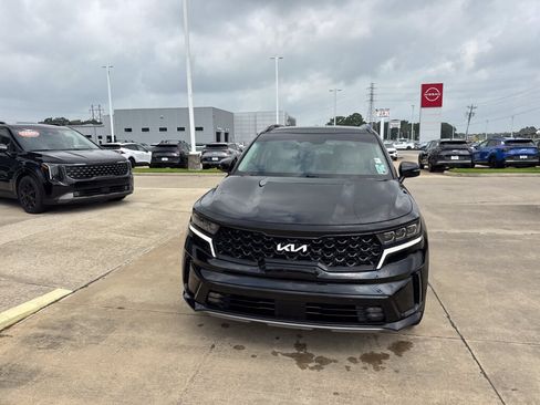 Certified 2023 Kia Sorento SX FWD image 5