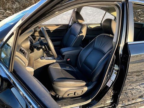 Used 2019 Subaru Legacy 3.6R Limited image 23