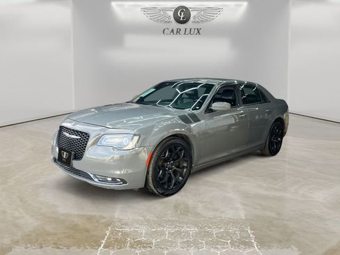 Used 2019 Chrysler 300 S image 1