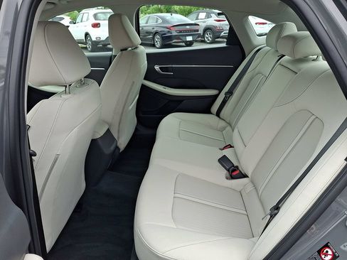Certified 2023 Hyundai Sonata SEL w/ Cargo Package FWD image 10