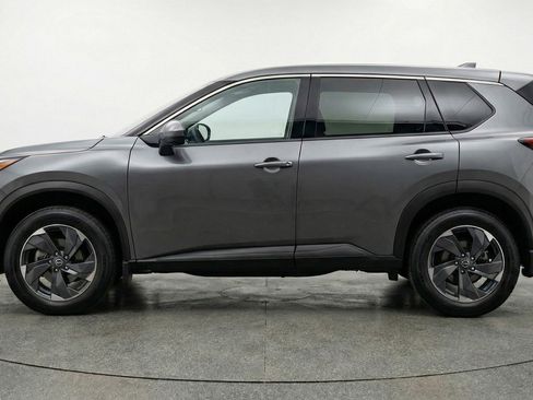 Used 2025 Nissan Rogue SV image 5