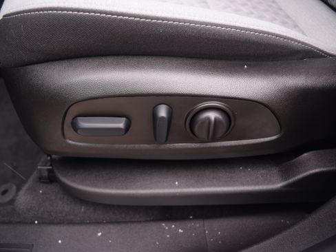 Used 2023 Chevrolet Equinox LS w/ LS Convenience Package image 19