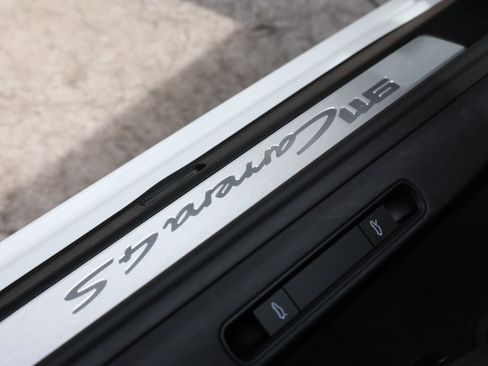 Used 2023 Porsche 911 Carrera 4S w/ Sport Package image 10