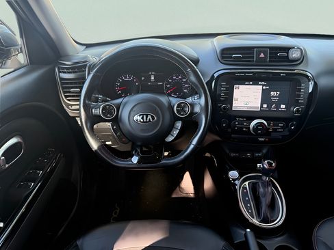 Used 2018 Kia Soul ! w/ Tech Package FWD image 21