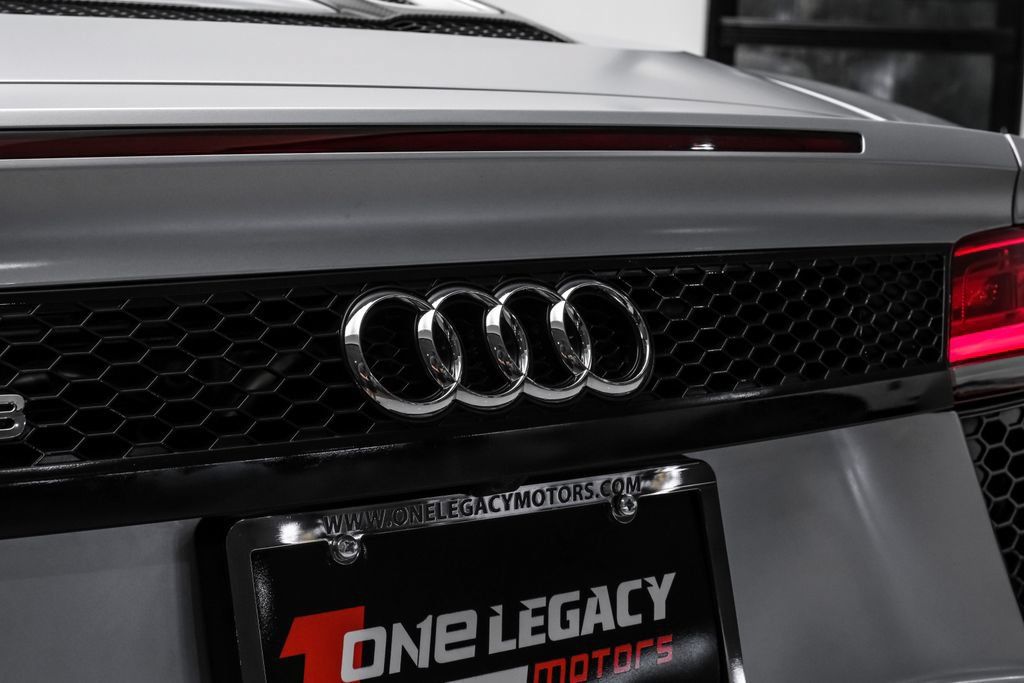 Used 2018 Audi R8 V10 AWD/4WD image 48